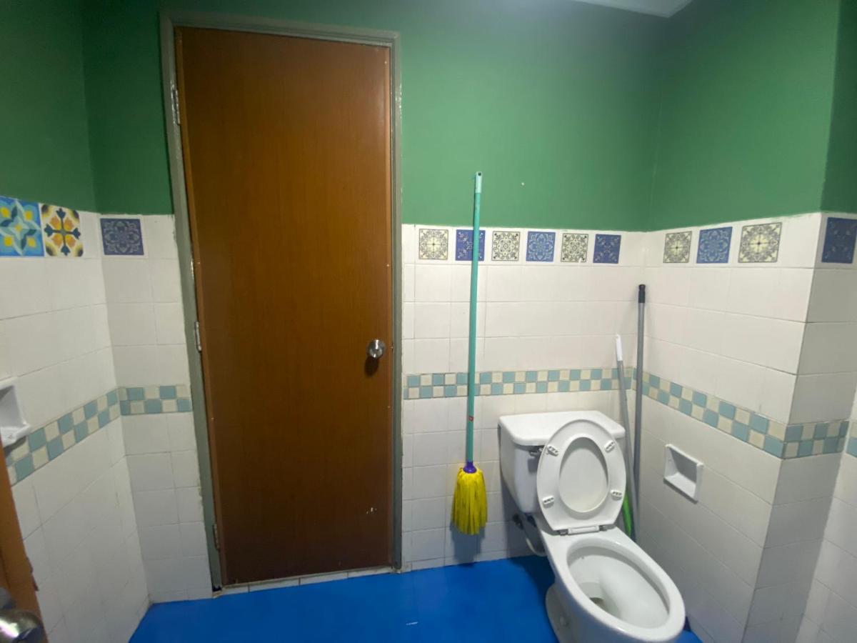 D' Sea View Apartment Port Dickson Bagian luar foto